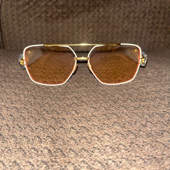 Dita grand emperik - Picture 1 of 3